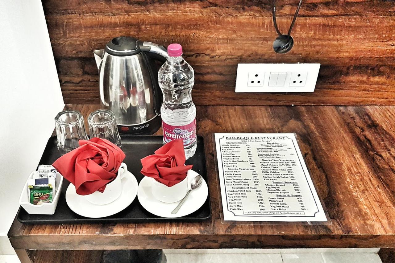 紫色兰花空港酒店 新德里 外观 照片